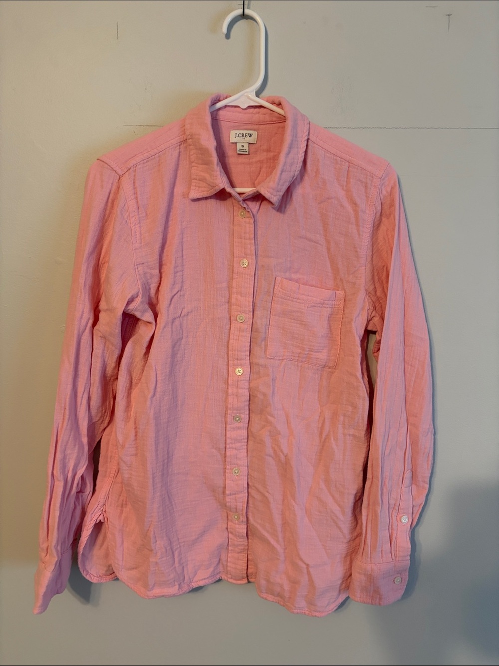 J. Crew Lightweight gauzy Pink Long-Sleeve Button-Down Shirt. Small. 💯 cotton